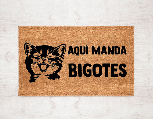 Aquí Manda (Elige tu gatito y su nombre)