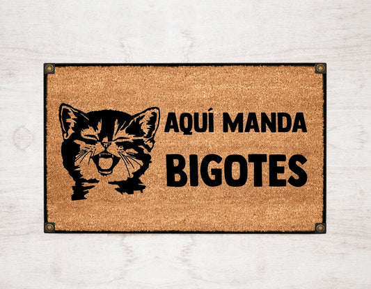 Aquí Manda (Elige tu gatito y su nombre)